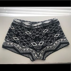 Uo Ecote tribal soft shorts